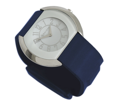 GPS watch for woman with ble strap and white dial